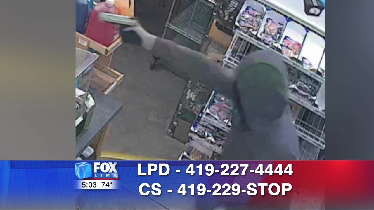 Clark gas station robbed at gunpoint 1.jpg